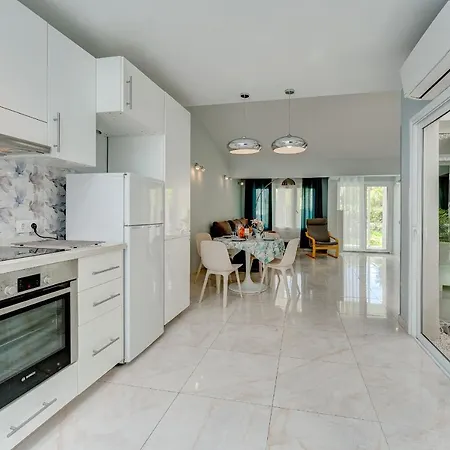 Beautiful In Island Village 아파트